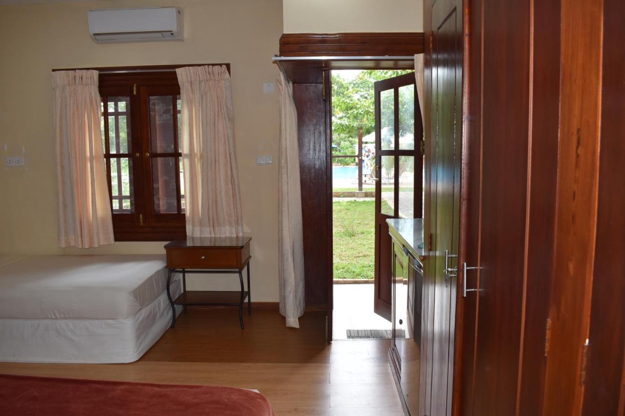 Triple Room with Pool View