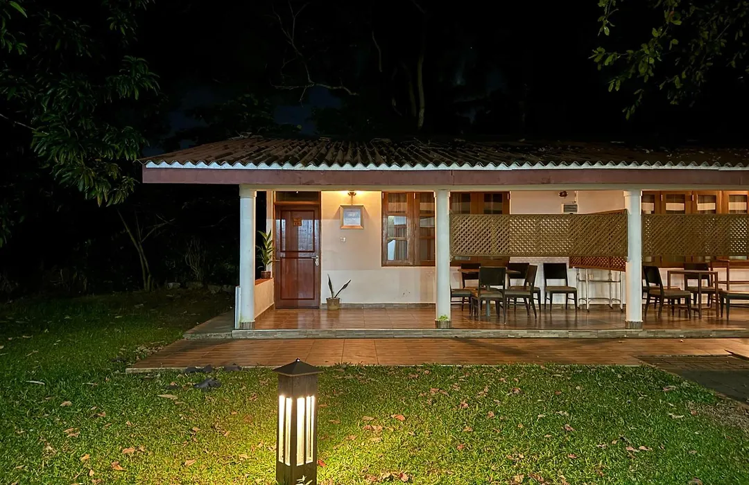 Hotel 4 U Saliya Garden-1