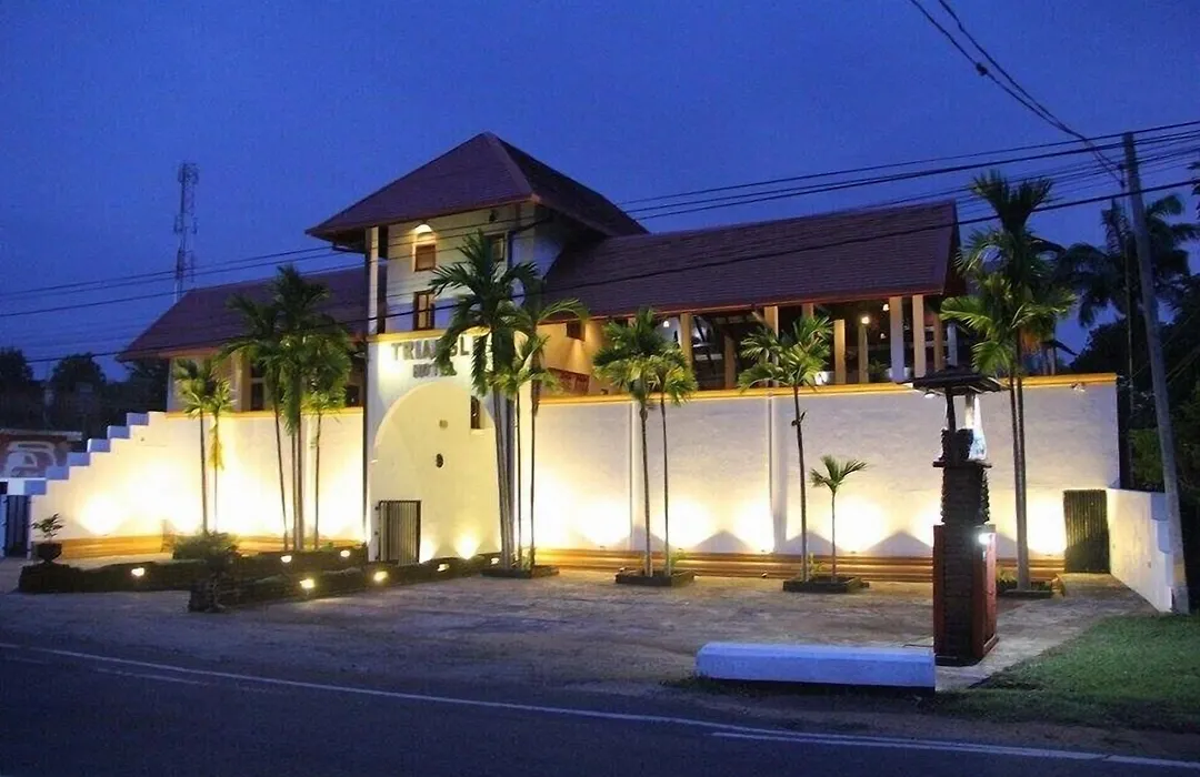 The Triangle Hotel-1