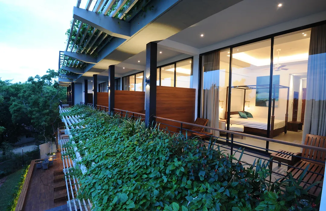 The Lake Forest Hotel-1