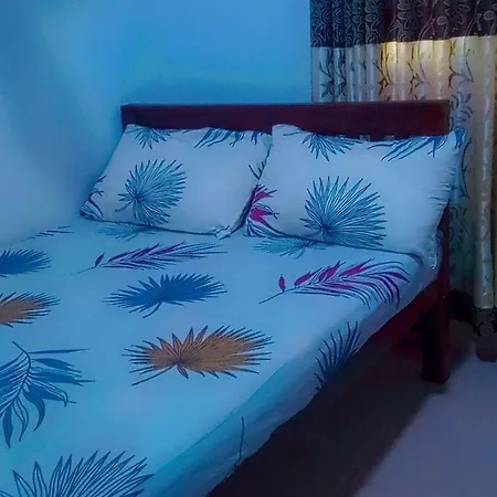 Chathuni Holiday Home-3
