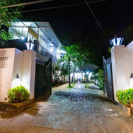 City Resort Anuradhapura-3