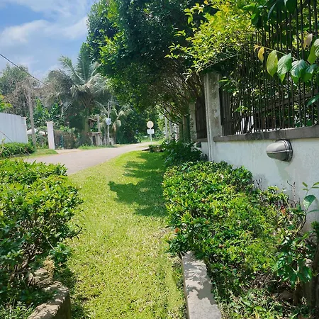 Hotel Mahagedara-2