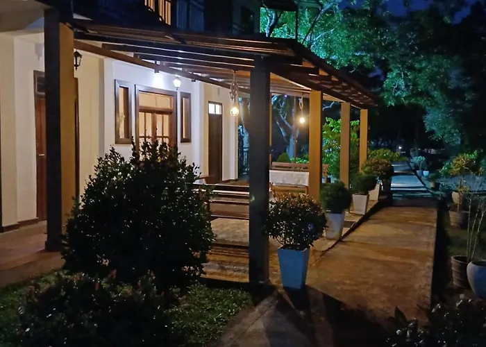 Anuradhapura HotelsForest Edge Villa