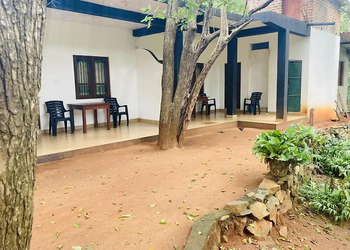 Nugasewana Guest Hotel Anuradhapura