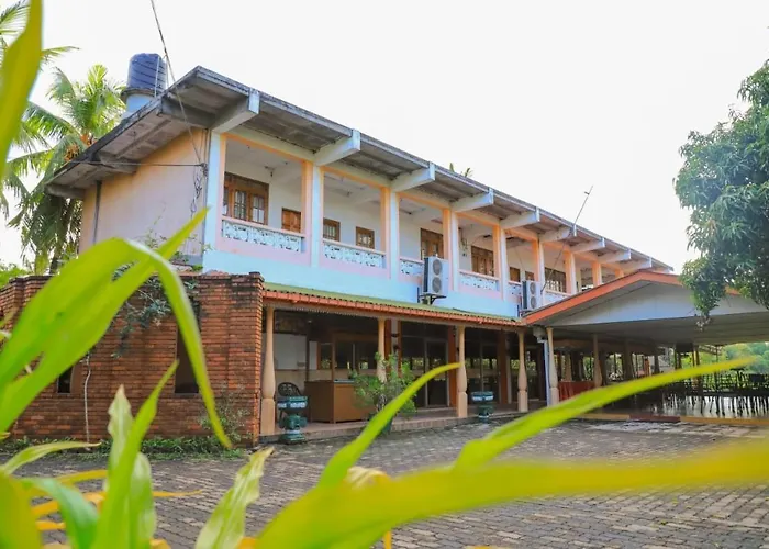 Dulmini Inn Anuradhapura