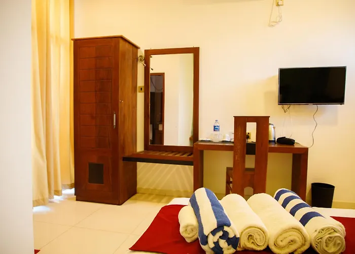 Anuradhapura HotelsMonaara Leisure -