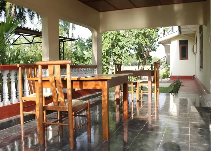 Hotel Sunshine Tourist Rest à Anurâdhapura